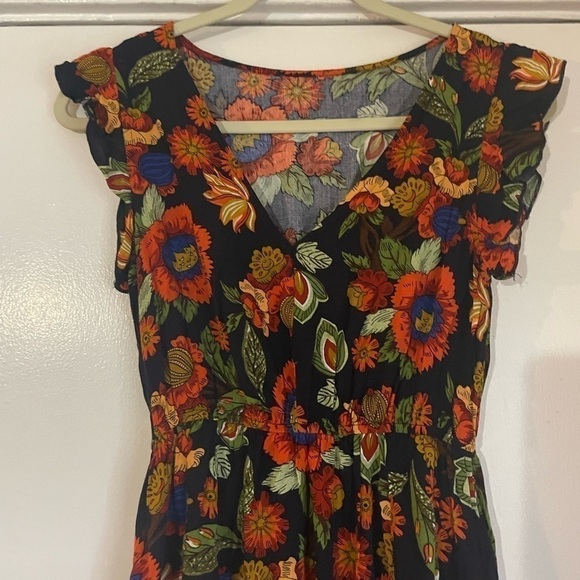 Floral maxi dress with a slit size medium - Picture 8 of 12